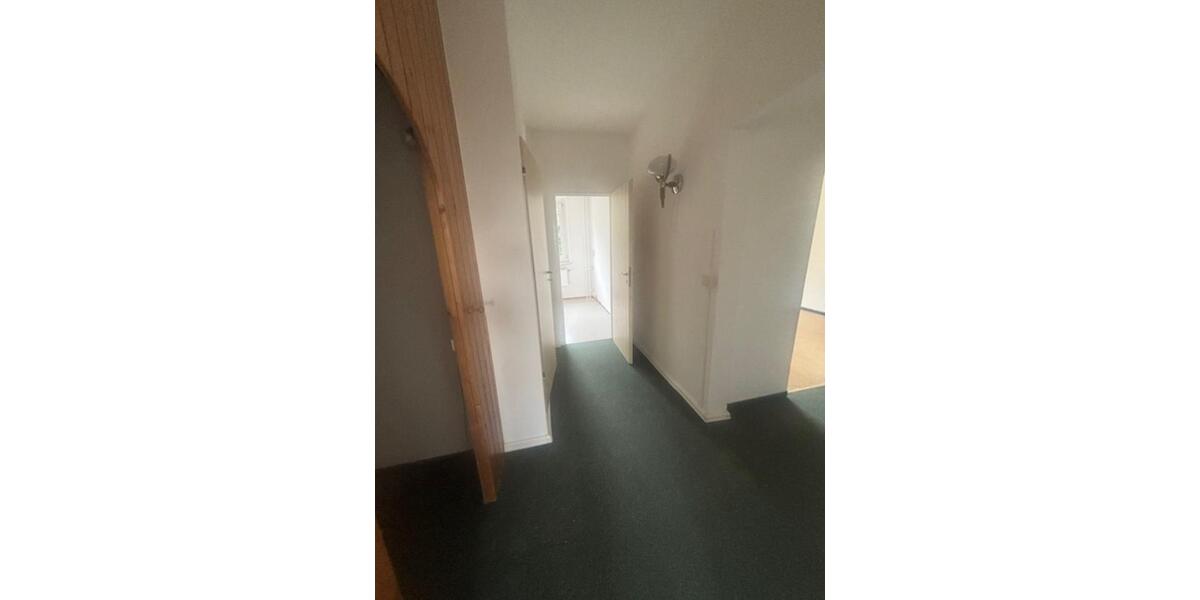 Etagenwohnung Ellefeld - 2 Zimmer, 59 m&sup2;, 250&euro; | Angebot:21811067