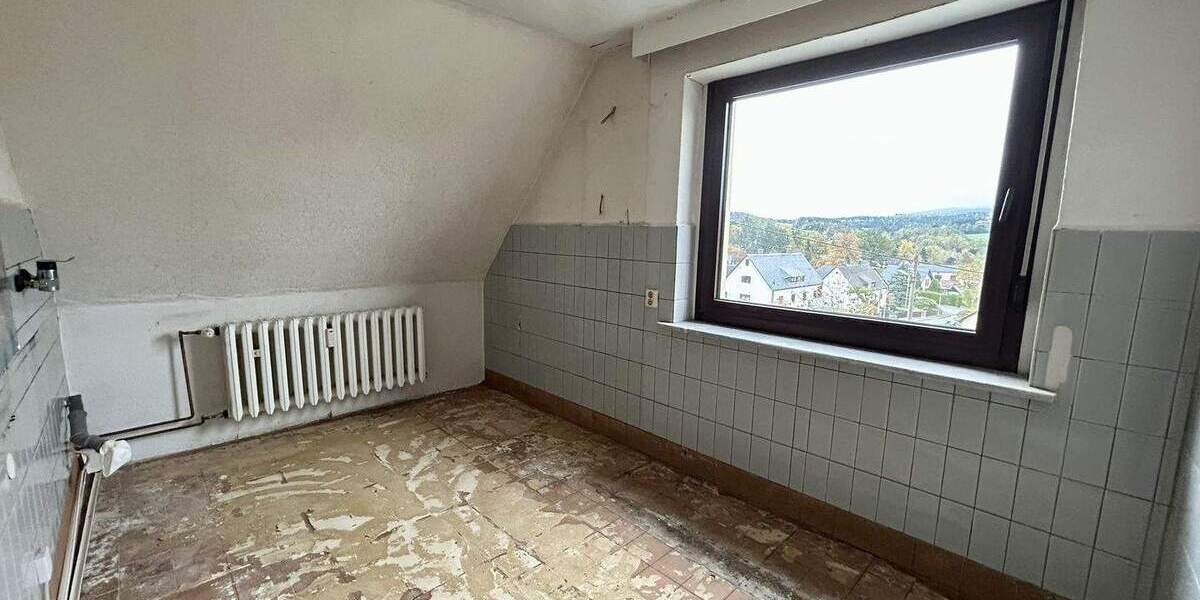 Einfamilienhaus Rodewisch - 1 Zimmer, 220 m&sup2;, 249.000&euro; | Angebot:25662114