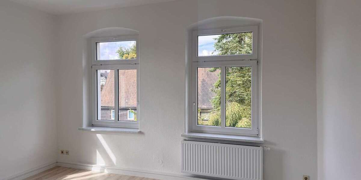 Etagenwohnung Oberlungwitz - 2 Zimmer, 65 m&sup2;, 330&euro; | Angebot:22232062