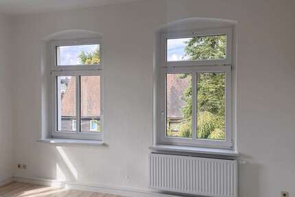 Wohnung Oberlungwitz - 2 Zimmer, 65 m&sup2;, 330&euro; | Angebot:22232062