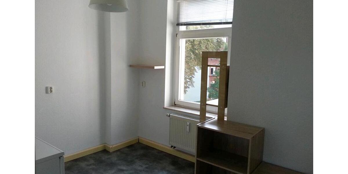 Etagenwohnung Zwickau - 2 Zimmer, 45 m&sup2;, 225&euro; | Angebot:25934615