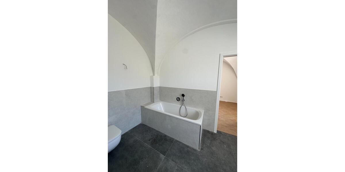 Terrassenwohnung Glauchau - 4.5 Zimmer, 130 m&sup2;, 1.465&euro; | Angebot:20442292