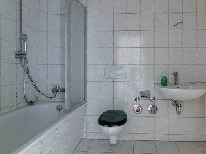 Dachgeschoßwohnung Hohenstein-Ernstthal Ernstthal - 4 Zimmer, 71 m&sup2;, 393&euro; | Angebot:23115353