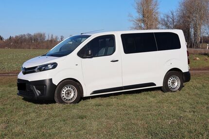 Toyota Proace (Verso) 172.097 km 18.921 &euro; Reinsdorf 08141