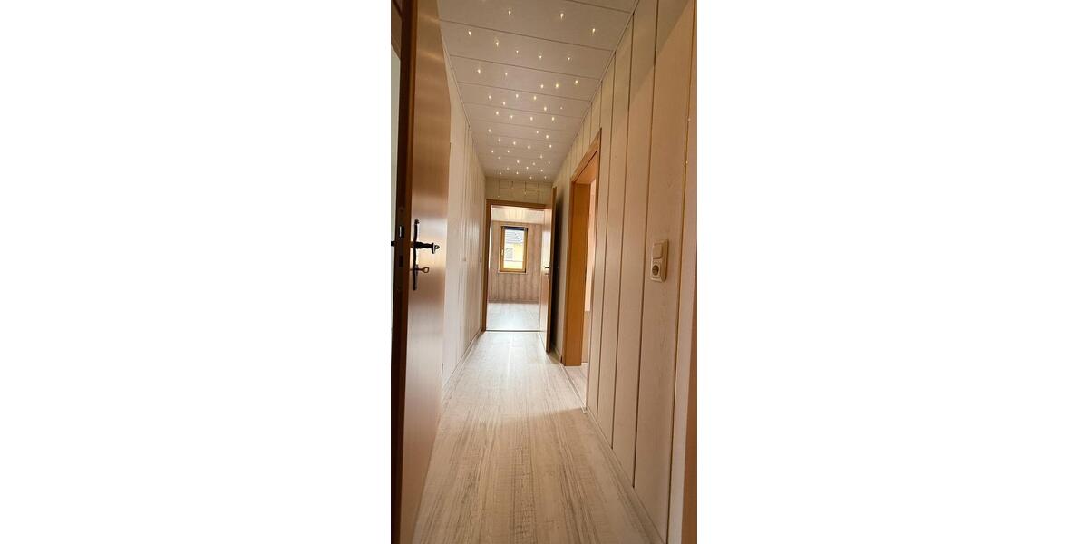 Maisonettenwohnung Crimmitschau - 3 Zimmer, 122 m&sup2;, 960&euro; | Angebot:25307850