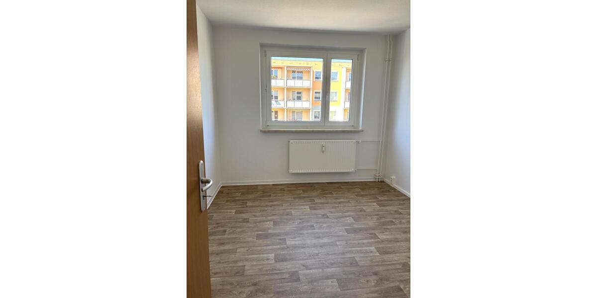 Etagenwohnung Zwickau Neuplanitz - 2 Zimmer, 58 m&sup2;, 366&euro; | Angebot:26284718