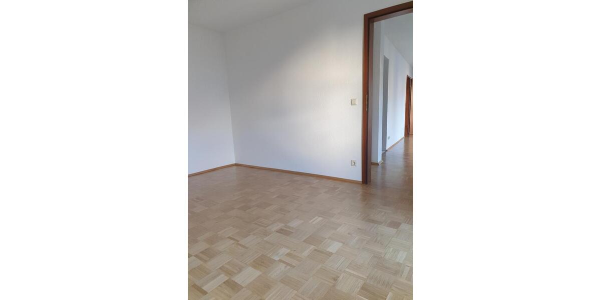 Etagenwohnung Crimmitschau - 2 Zimmer, 53 m&sup2;, 290&euro; | Angebot:22698591