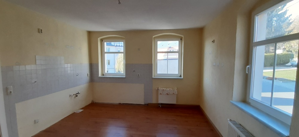 Drei-Zimmer-Wohnung in ruhiger Lage mit guter Fernsicht - Etagenwohnung Lauter-Bernsbach Bernsbach | Angebot:14517880