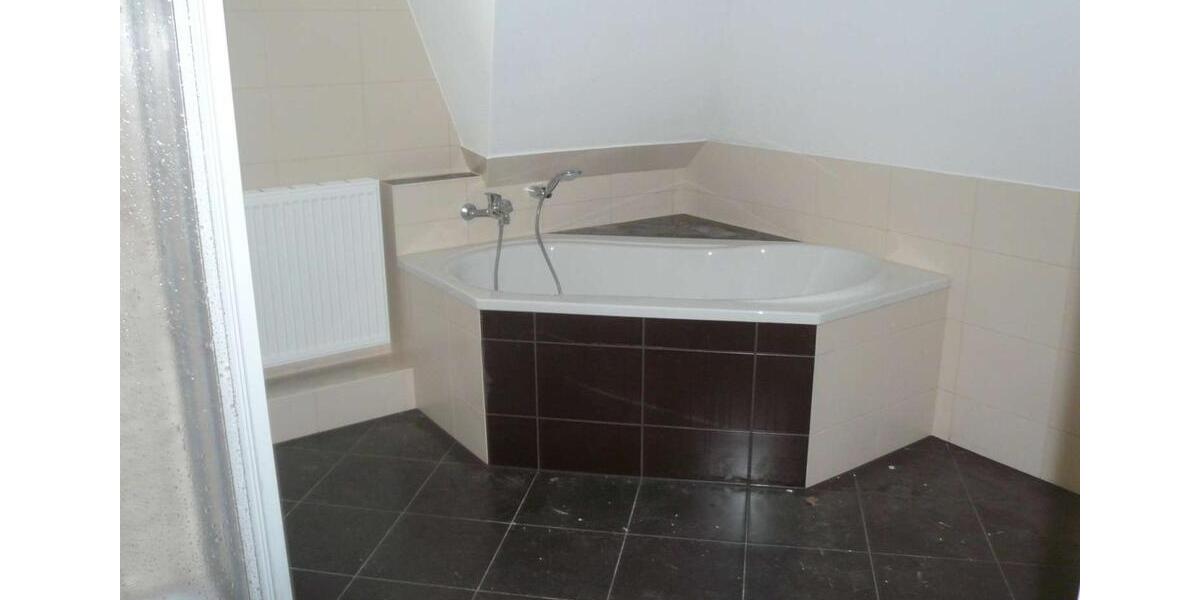 Etagenwohnung Falkenstein/Vogtland Vogtland - 3 Zimmer, 78 m&sup2;, 450&euro; | Angebot:25926313