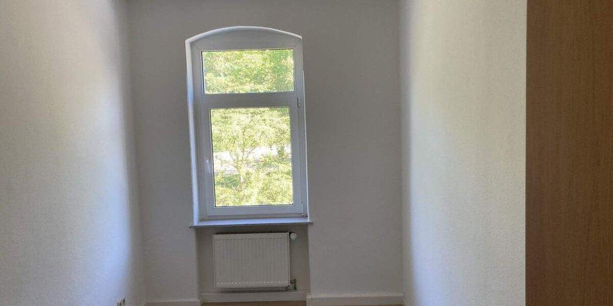 Etagenwohnung Zwickau Eckersbach - 3 Zimmer, 76 m&sup2;, 350&euro; | Angebot:25802813