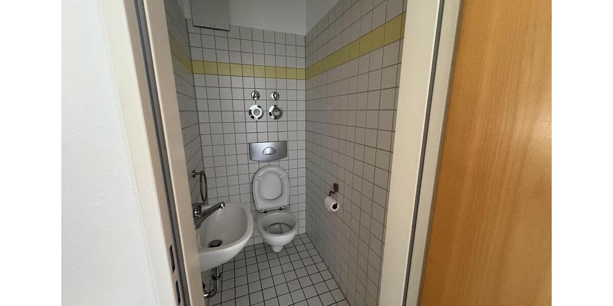 Etagenwohnung Zwickau - 4 Zimmer, 124 m&sup2;, 860&euro; | Angebot:25547266