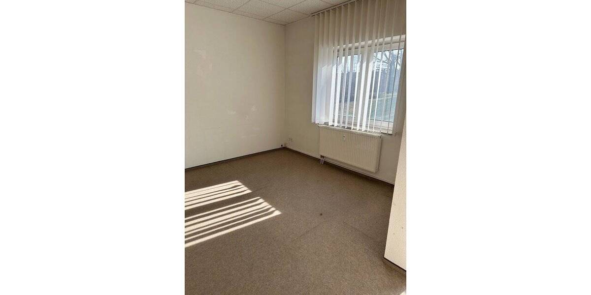 Gewerbeobjekt Meerane Crotenlaide - 3 Zimmer, 125 m&sup2;, 85.000&euro; | Angebot:25747143