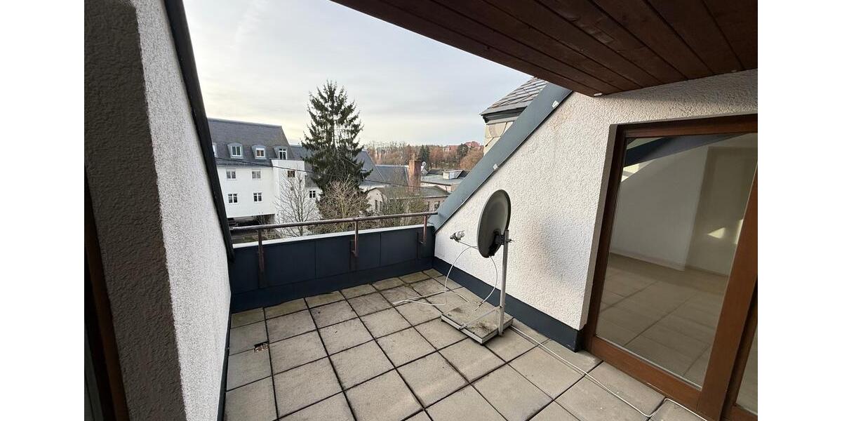 Dachgeschoßwohnung Auerbach/Vogtland Vogtland - 2 Zimmer, 77 m&sup2;, 460&euro; | Angebot:24337412