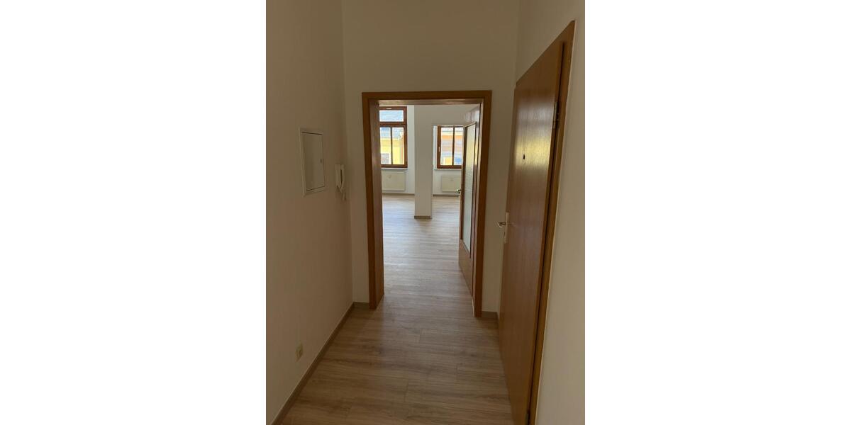 Etagenwohnung Lengenfeld - 2 Zimmer, 69 m&sup2;, 380&euro; | Angebot:25800834
