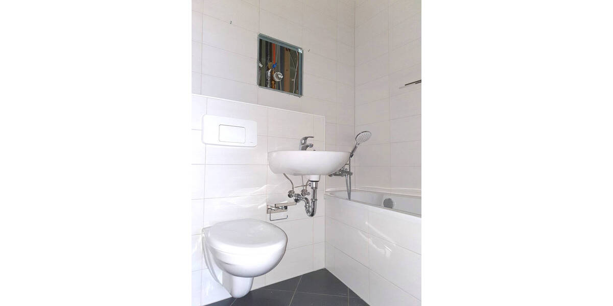 Etagenwohnung Zwickau Eckersbach - 3 Zimmer, 71 m&sup2;, 412&euro; | Angebot:25668558