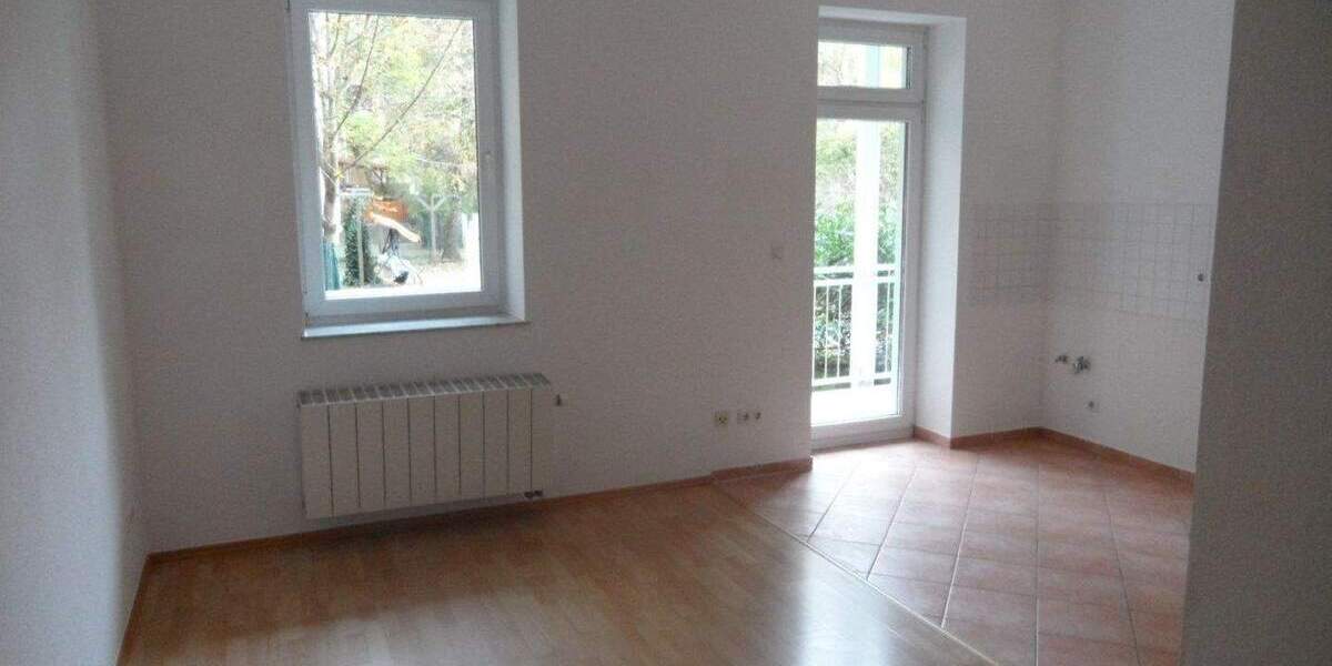 Etagenwohnung Zwickau Innenstadt - 2 Zimmer, 46 m&sup2;, 278&euro; | Angebot:25707549