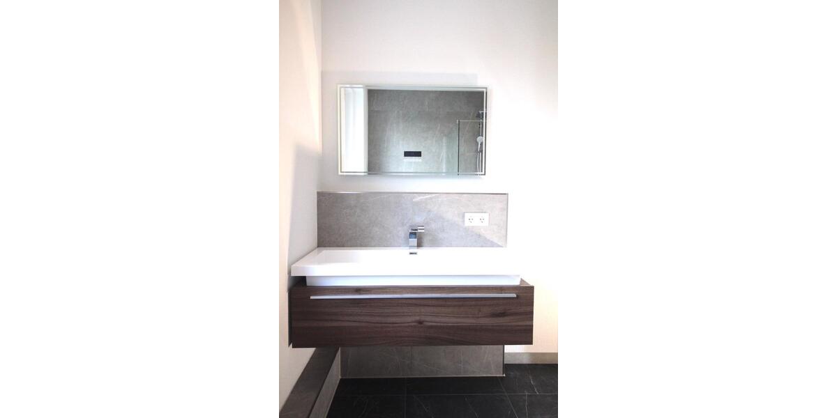 Erdgeschoßwohnung Crimmitschau - 2 Zimmer, 49 m&sup2;, 450&euro; | Angebot:25340940