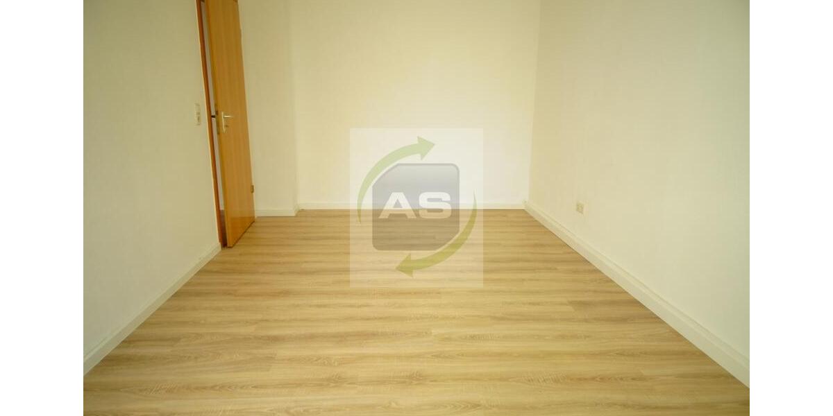 Etagenwohnung Zwickau Auerbach - 3 Zimmer, 76 m&sup2;, 400&euro; | Angebot:23215760