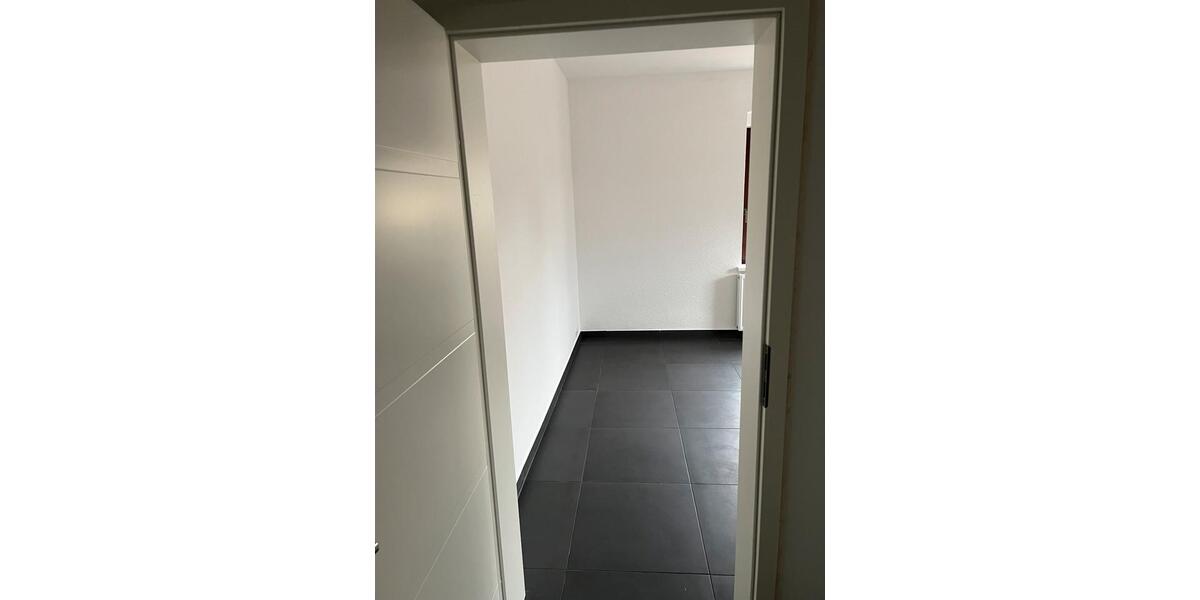 Erdgeschoßwohnung Limbach-Oberfrohna Oberfrohna - 2 Zimmer, 64 m&sup2;, 680&euro; | Angebot:24754217