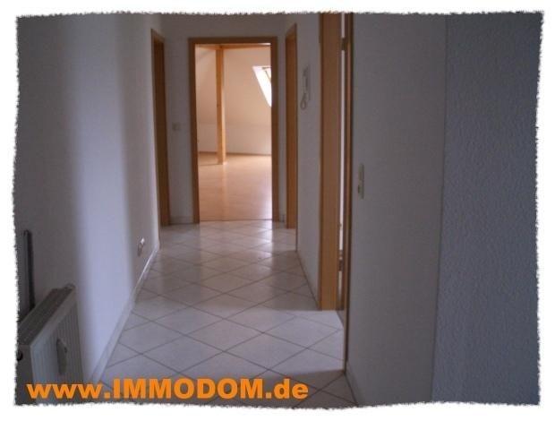 Dachgeschoßwohnung Zwickau - 4 Zimmer, 95 m&sup2;, 620&euro; | Angebot:24765956