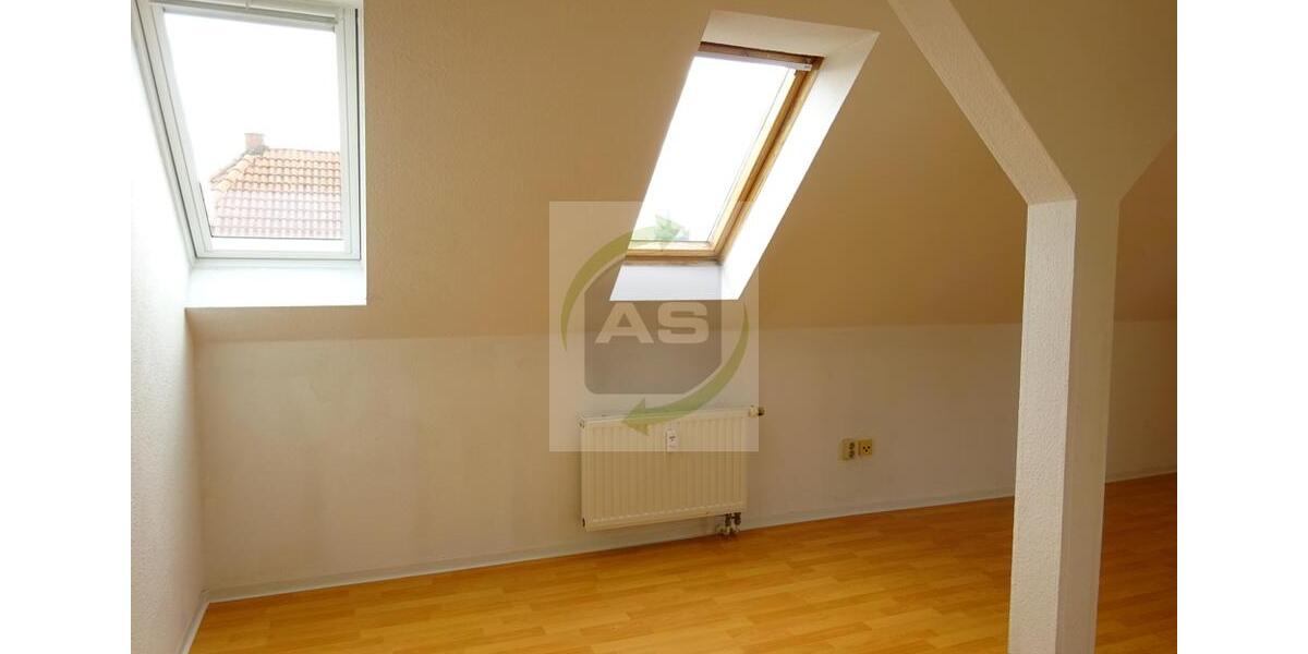 Dachgeschoßwohnung Zwickau Neuplanitz - 2 Zimmer, 70 m&sup2;, 445&euro; | Angebot:25547286