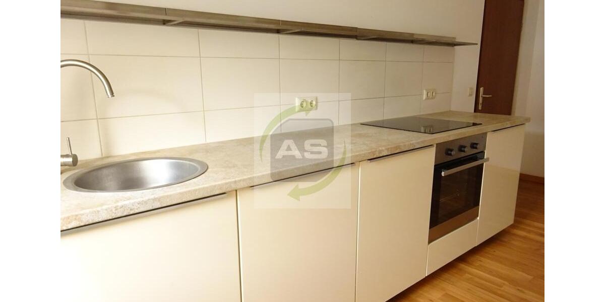 Dachgeschoßwohnung Zwickau - 2 Zimmer, 63 m&sup2;, 340&euro; | Angebot:25902812