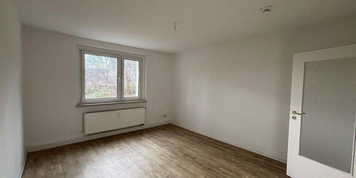 Etagenwohnung Zwickau Marienthal - 3 Zimmer, 56 m&sup2;, 350&euro; | Angebot:25800089