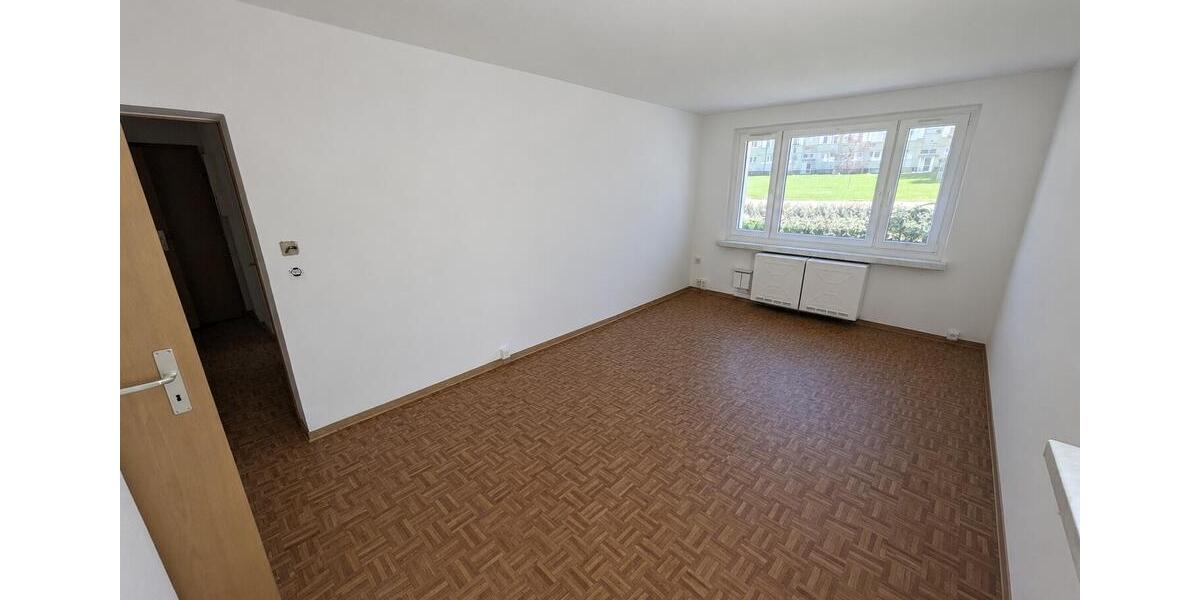Etagenwohnung Limbach-Oberfrohna Oberfrohna - 3 Zimmer, 58 m&sup2;, 363&euro; | Angebot:26681015