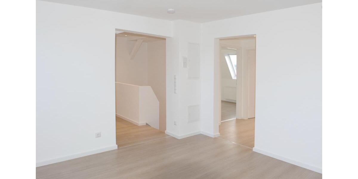 Dachgeschoßwohnung Zwickau Zwickau-Nord - 3 Zimmer, 71 m&sup2;, 705&euro; | Angebot:23768182