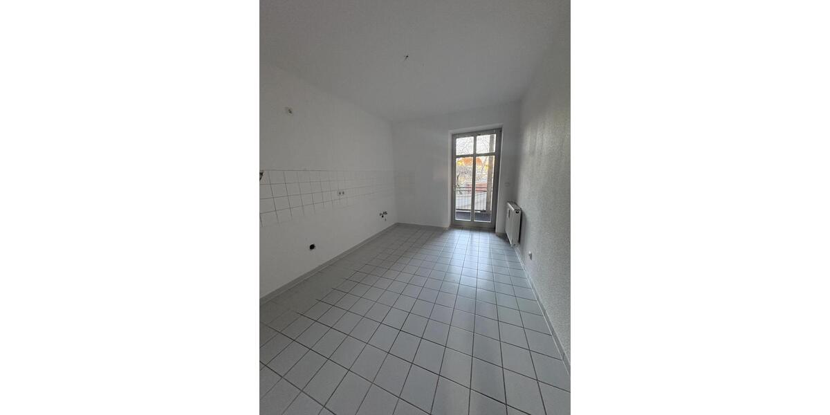 Erdgeschoßwohnung Zwickau - 4 Zimmer, 96 m&sup2;, 671&euro; | Angebot:24570448