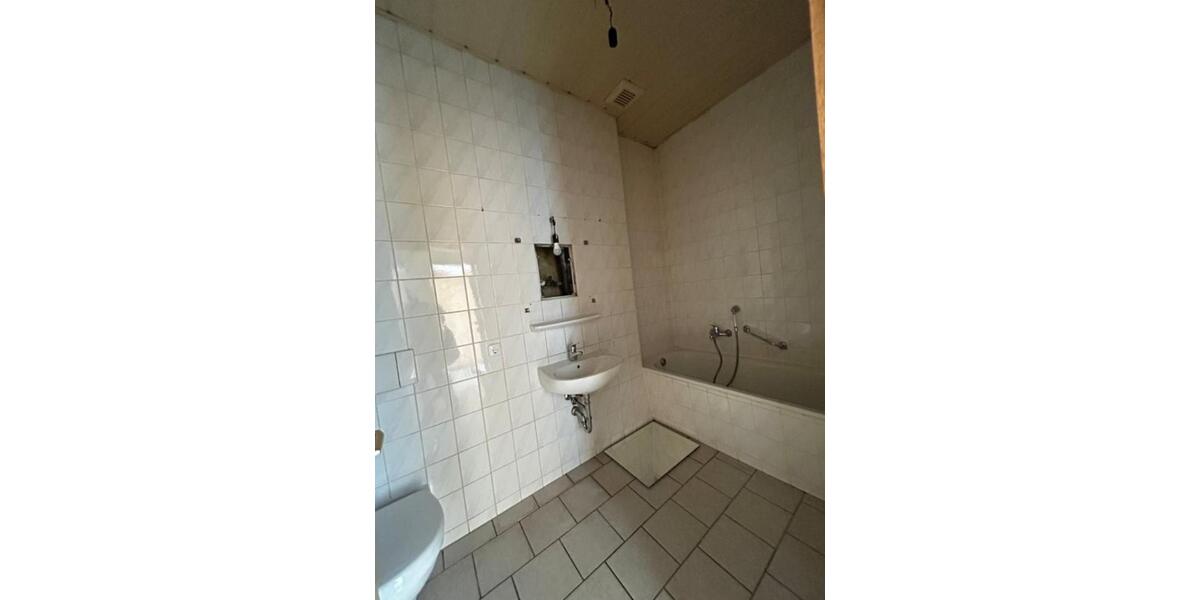 Etagenwohnung Crimmitschau - 1 Zimmer, 38 m&sup2;, 250&euro; | Angebot:25362058