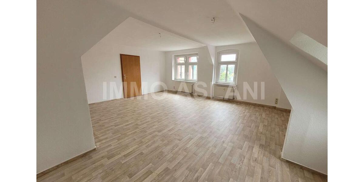 Dachgeschoßwohnung Limbach-Oberfrohna Oberfrohna - 3 Zimmer, 80 m&sup2;, 400&euro; | Angebot:21272256