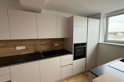 Wohnung Zwickau - 3 Zimmer, 115 m&sup2;, 1.020&euro; | Angebot:23808992