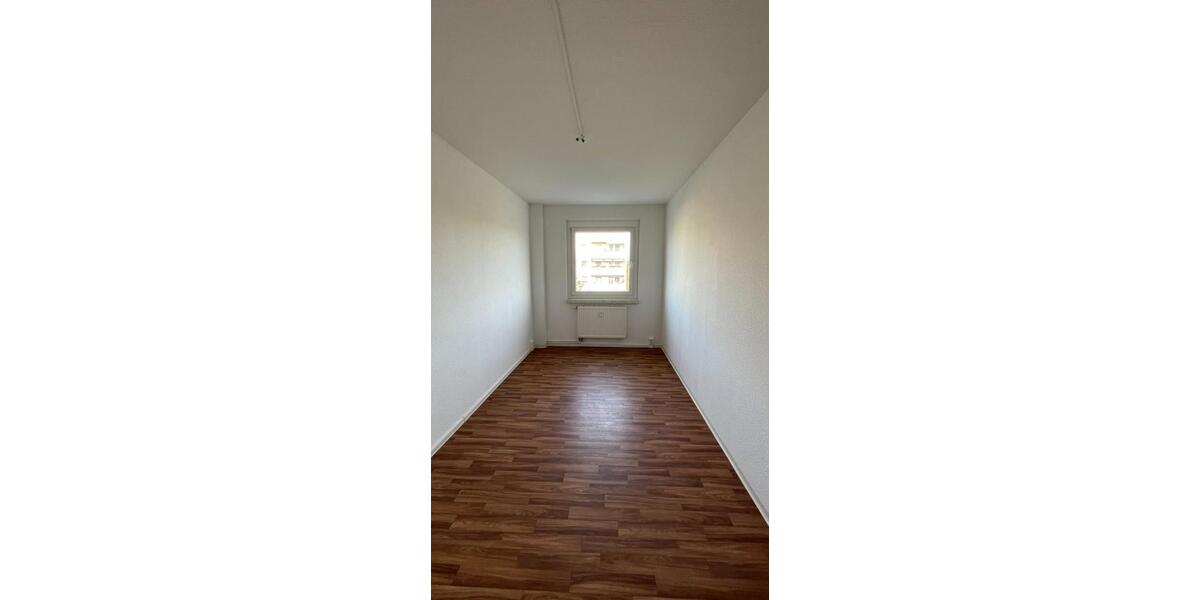 Etagenwohnung Mülsen - 3 Zimmer, 70 m&sup2;, 381&euro; | Angebot:17123626