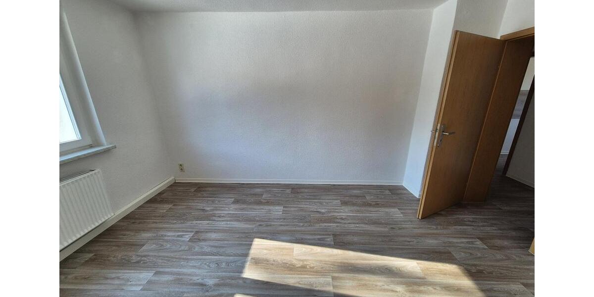 Etagenwohnung Hohenstein-Ernstthal Ernstthal - 3 Zimmer, 59 m&sup2;, 373&euro; | Angebot:21568172