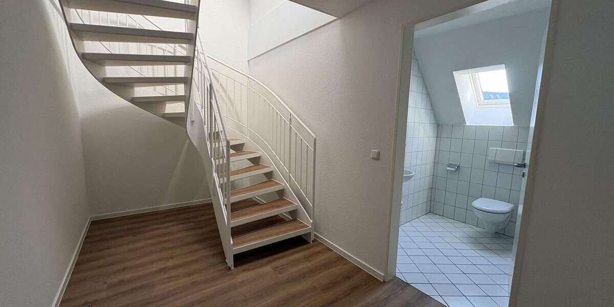 Etagenwohnung Zwickau Mitte-Nord - 2 Zimmer, 74 m&sup2;, 485&euro; | Angebot:25282038