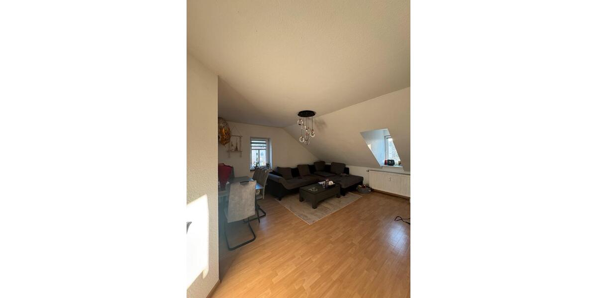 Dachgeschoßwohnung Schmölln - 4 Zimmer, 69 m&sup2;, 430&euro; | Angebot:25641959