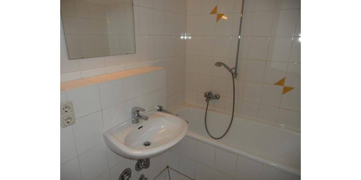 Etagenwohnung Zwickau Pölbitz - 2 Zimmer, 54 m&sup2;, 54.000&euro; | Angebot:25747126