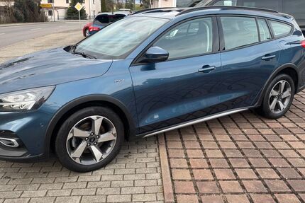 Ford Focus 68.215 km 17.400 &euro; Nobitz 04603