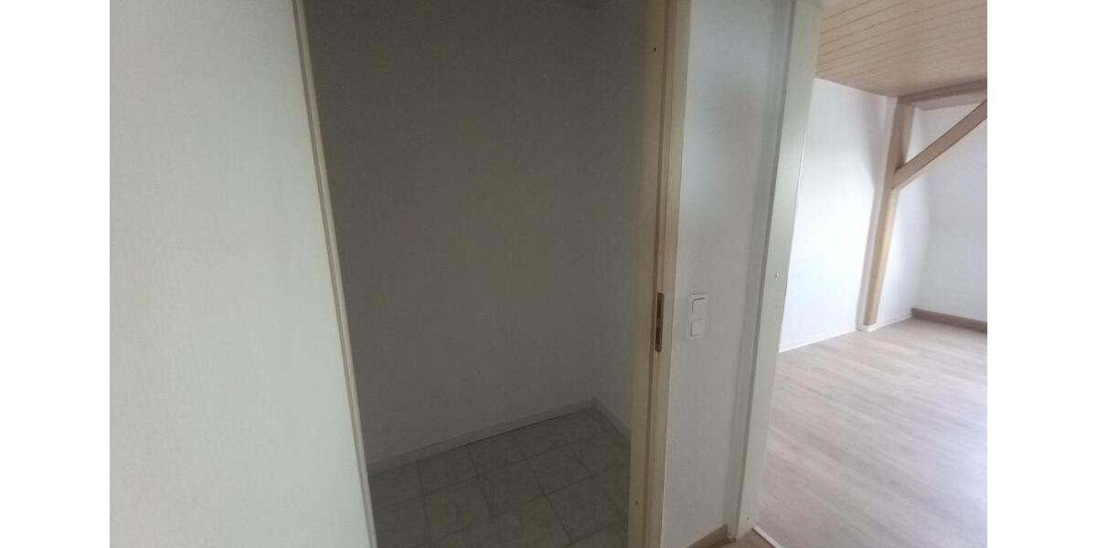 Etagenwohnung Neukirchen/Pleiße Pleiße - 3 Zimmer, 85 m&sup2;, 419&euro; | Angebot:25131621