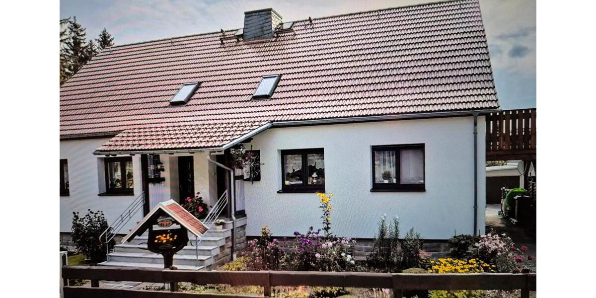 Doppelhaushälfte Crimmitschau - 5 Zimmer, 110 m&sup2;, 220.000&euro; | Angebot:25639766