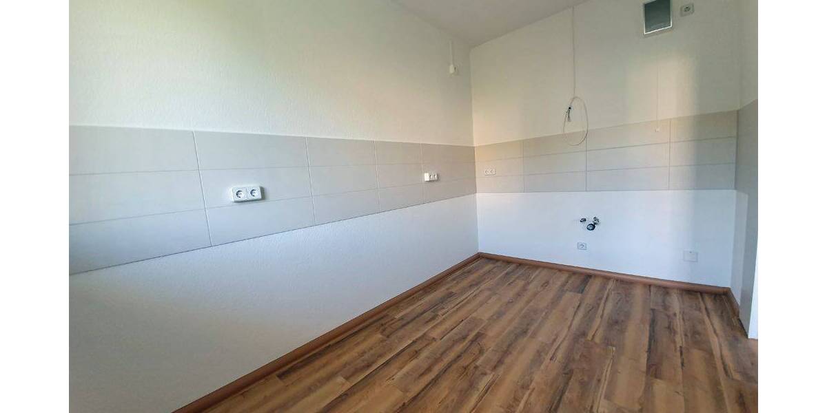 Etagenwohnung Zwickau Eckersbach - 3 Zimmer, 71 m&sup2;, 412&euro; | Angebot:25676752