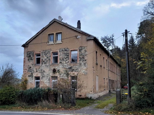 Ehemaliges denkmalgeschütztes Staatsgebäude - Mehrfamilienhaus, Wohnhaus Hartenstein | Angebot:19802334