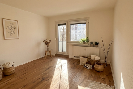 Wohnung Mülsen Thurm - 3 Zimmer, 56 m&sup2;, 350&euro; | Angebot:25100367