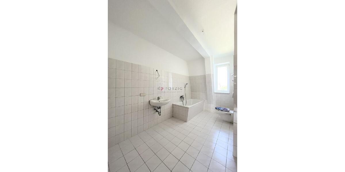 Dachgeschoßwohnung Limbach-Oberfrohna Oberfrohna - 2 Zimmer, 66 m&sup2;, 380&euro; | Angebot:24771462