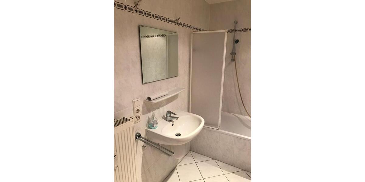 Etagenwohnung Zwickau - 2 Zimmer, 55 m&sup2;, 370&euro; | Angebot:24878691