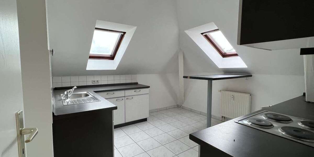 Etagenwohnung Zwickau Schedewitz - 2 Zimmer, 65 m&sup2;, 74.500&euro; | Angebot:24279655