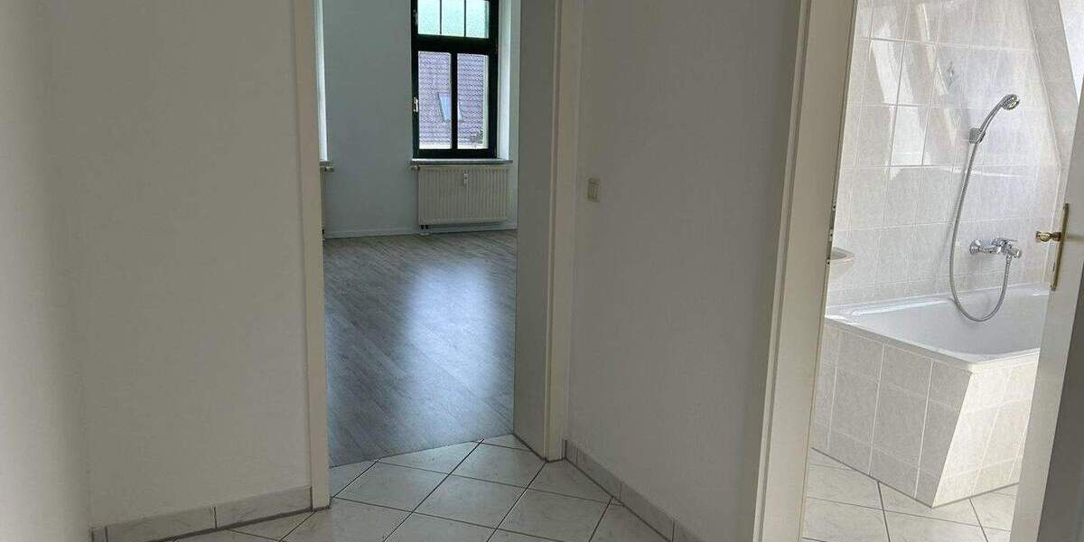 Etagenwohnung Zwickau Marienthal - 2 Zimmer, 47 m&sup2;, 360&euro; | Angebot:25707473