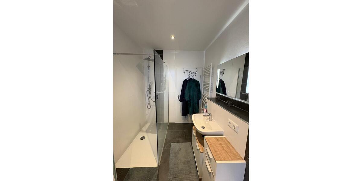 Etagenwohnung Stollberg (Erzgebirge) - 3 Zimmer, 70 m&sup2;, 695&euro; | Angebot:25510913