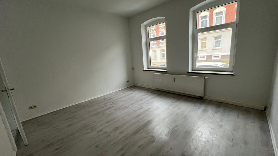 Hochparterre Werdau - 1 Zimmer, 45 m&sup2;, 250&euro; | Angebot:24295603